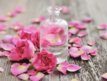 تصویر 1 از معرفی عرق گلاب خانگی + بهترین قیمت خرید
